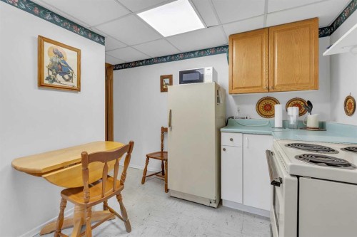 4115 Edgemont Hill Nw, Calgary, AB 