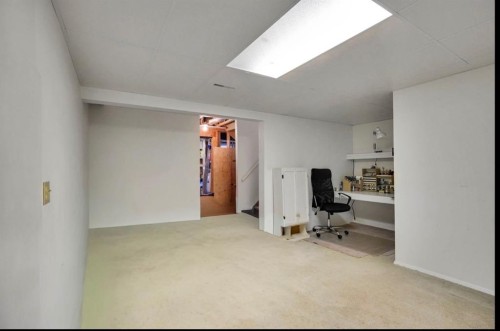 164 Woodsman Lane, Calgary, AB 