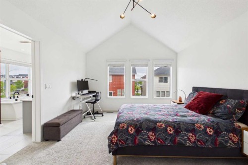 395 Copperhead Way Se, Calgary, AB 