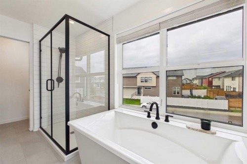 395 Copperhead Way Se, Calgary, AB 
