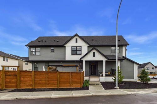 395 Copperhead Way Se, Calgary, AB 
