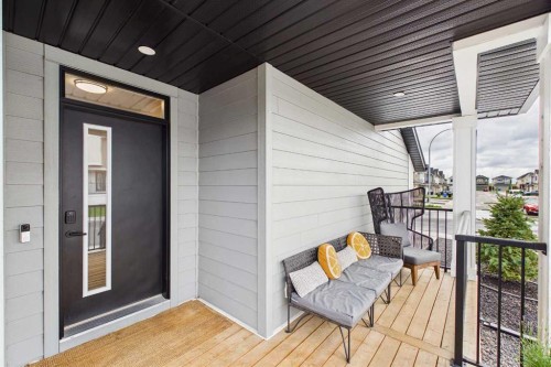 395 Copperhead Way Se, Calgary, AB 