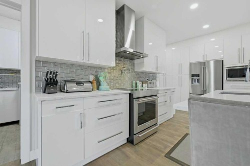 73 Westpark Crescent Sw, Calgary, AB 