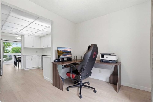 781 Sandringham Place Nw, Calgary, AB 