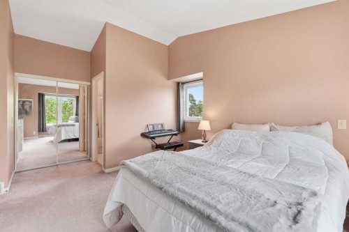 781 Sandringham Place Nw, Calgary, AB 