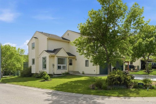 781 Sandringham Place Nw, Calgary, AB 