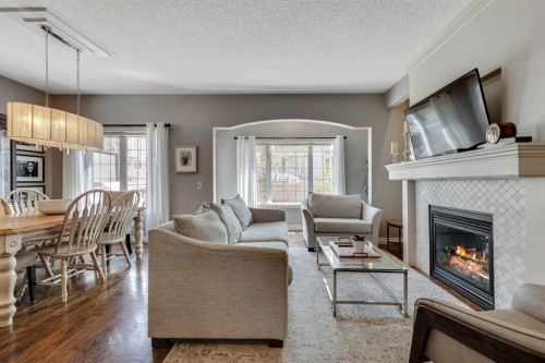 121 Cimarron Park Circle, Okotoks, AB 