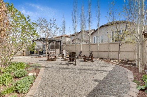 121 Cimarron Park Circle, Okotoks, AB 