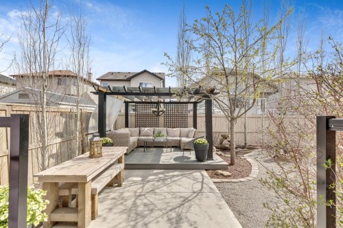 121 Cimarron Park Circle, Okotoks, AB 