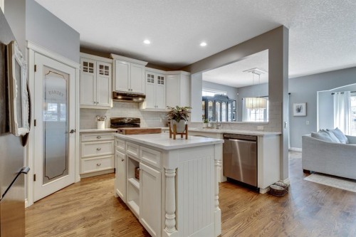 121 Cimarron Park Circle, Okotoks, AB 