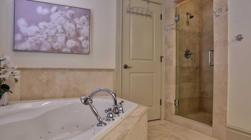 30 Aspen Meadows Park Sw, Calgary, AB 