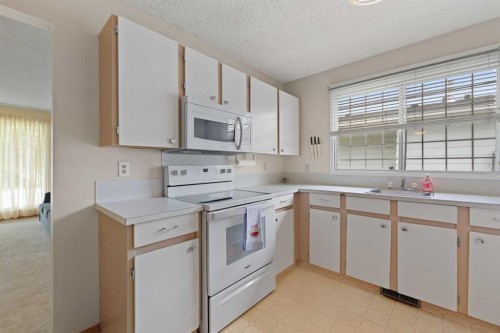 4519 26 Avenue Se, Calgary, AB 