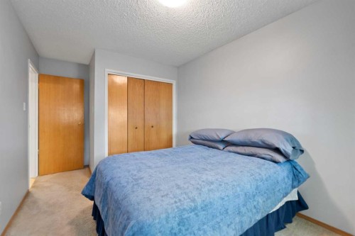 4519 26 Avenue Se, Calgary, AB 