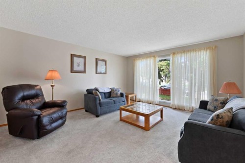 4519 26 Avenue Se, Calgary, AB 