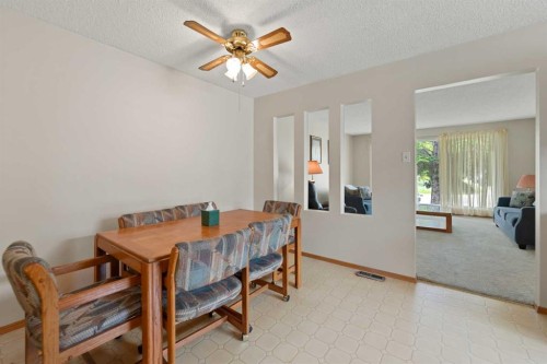 4519 26 Avenue Se, Calgary, AB 