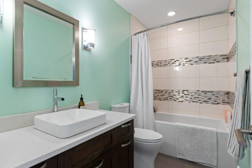 2113 21 Avenue Sw, Calgary, AB 