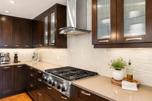 2113 21 Avenue Sw, Calgary, AB 