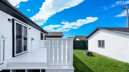 379 Maitland Crescent Ne, Calgary, AB 