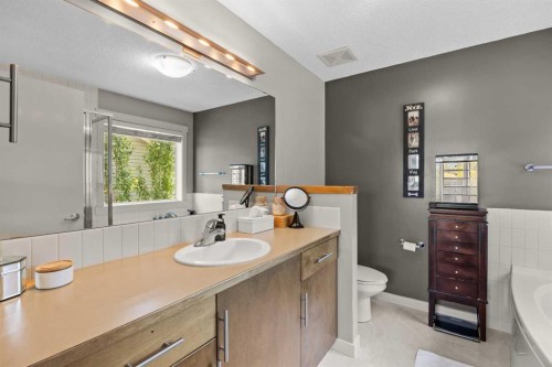 86 Rockyspring Circle Nw, Calgary, AB 