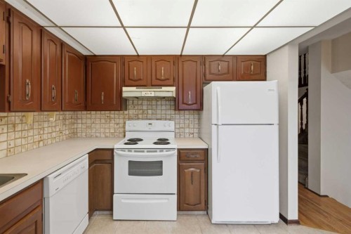 27 Woodgreen Place Sw, Calgary, AB 