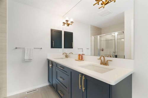 26 Seton Manor Se, Calgary, AB 