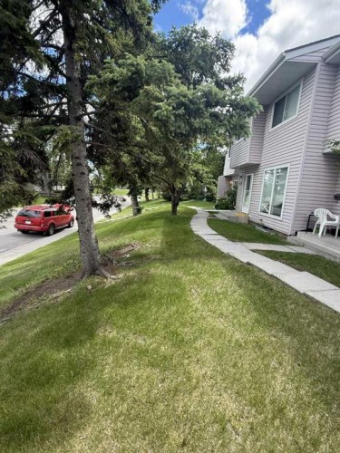 417 40 Street Ne, Calgary, AB 