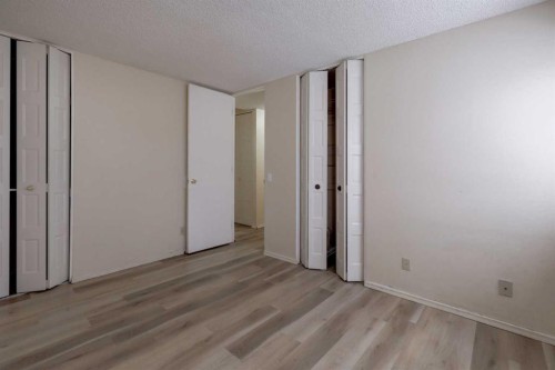 417 40 Street Ne, Calgary, AB 
