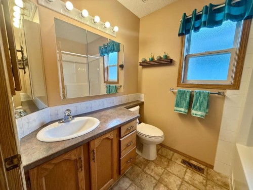 408 Freeman Way Nw, High River, AB 