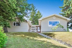 1811 Canberra Road NW Calgary, AB T2L 0S3