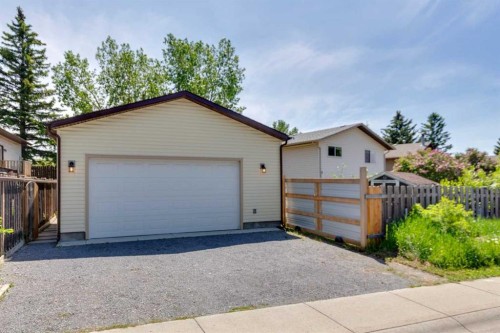 727 Ranchview Circle Nw, Calgary, AB 