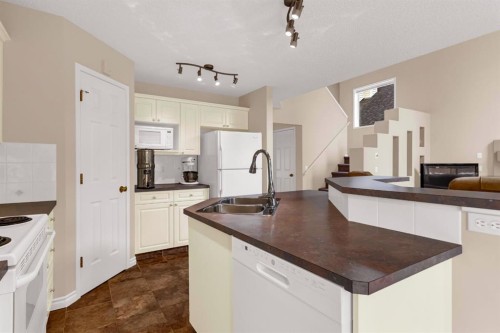 3751 Douglas Ridge Link Se, Calgary, AB 
