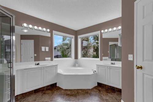 3751 Douglas Ridge Link Se, Calgary, AB 