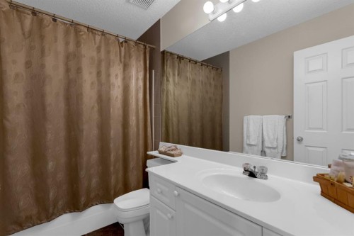 3751 Douglas Ridge Link Se, Calgary, AB 