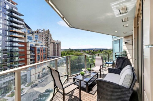 807-738 1 Avenue Sw, Calgary, AB - Outdoor With View With Exterior