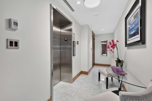 807-738 1 Avenue Sw, Calgary, AB - Indoor Photo Showing Other Room