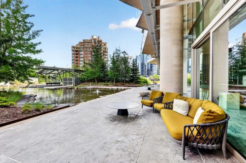 807-738 1 Avenue Sw, Calgary, AB - Outdoor