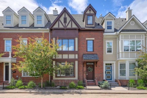 17 Somme Boulevard Sw, Calgary, AB 