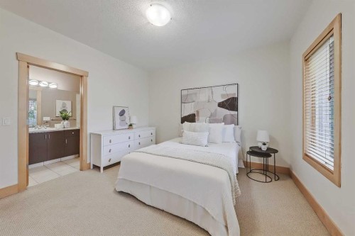 17 Somme Boulevard Sw, Calgary, AB 