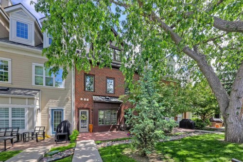 17 Somme Boulevard Sw, Calgary, AB 