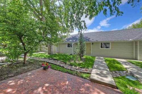 17 Somme Boulevard Sw, Calgary, AB 