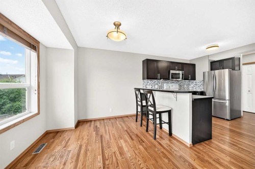142 Quigley Close, Cochrane, AB 