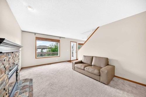 142 Quigley Close, Cochrane, AB 