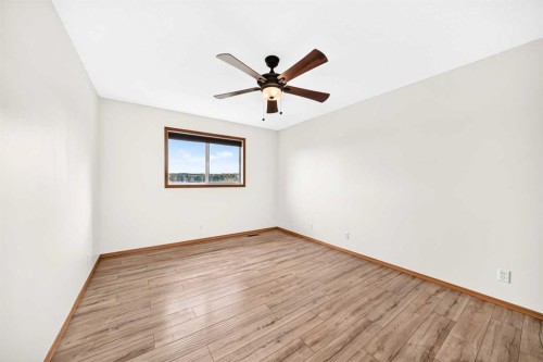 142 Quigley Close, Cochrane, AB 
