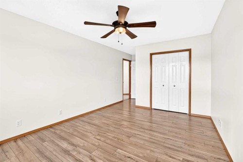 142 Quigley Close, Cochrane, AB 