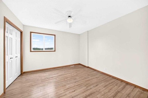 142 Quigley Close, Cochrane, AB 