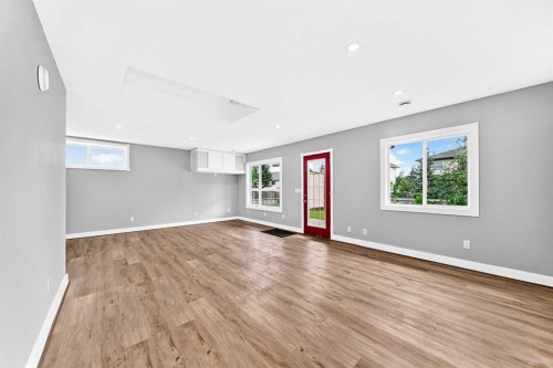 142 Quigley Close, Cochrane, AB 