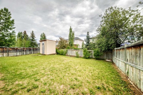 142 Quigley Close, Cochrane, AB 