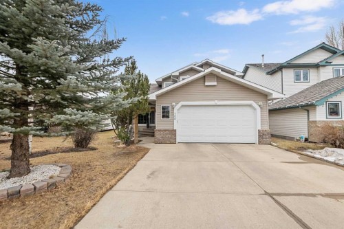 704 Woodside Drive NW Airdrie, AB T4B 2G9