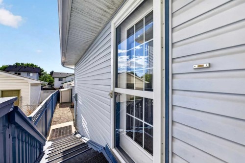 31 Martinridge Grove Ne, Calgary, AB 