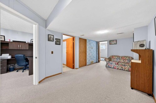 31 Martinridge Grove Ne, Calgary, AB 
